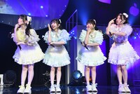 「超ときめき♡宣伝部のサンリオキャラクターズと行く！真夏のハートギュッとTOUR 2022」初日公演の様子。