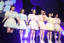 「超ときめき♡宣伝部のサンリオキャラクターズと行く！真夏のハートギュッとTOUR 2022」初日公演の様子。