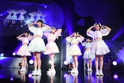 「超ときめき♡宣伝部のサンリオキャラクターズと行く!真夏のハートギュッとTOUR 2022」初日公演の様子。