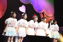 「超ときめき♡宣伝部のサンリオキャラクターズと行く！真夏のハートギュッとTOUR 2022」初日公演の様子。