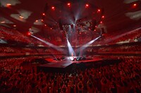 藤井フミヤ「RED PARTY」の様子。（撮影：三浦憲治 / チームライトサム）