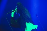 小林祐介（Vo, G）（撮影：鳥居洋介、西村理佐）