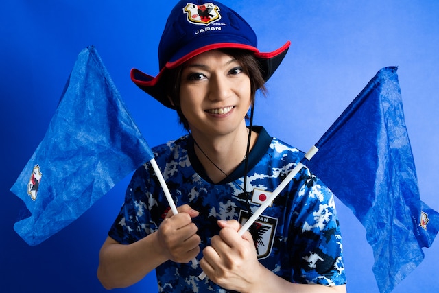 喜矢武豊 ゴールデンボンバー が選ぶ理想の代表イレブン 私のsamurai Blue Vol 1 音楽ナタリー
