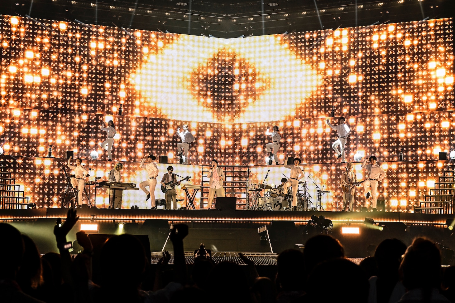 「Mrs. GREEN APPLE ARENA SHOW “Utopia” supported by PIA 50th Anniversary」の様子。（撮影：上飯坂一）