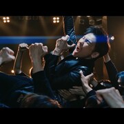 66歳の郷ひろみ、ライブハウスで初ダイブ
