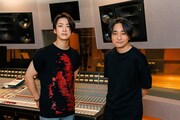 左から亀梨和也(KAT-TUN)、水野良樹(いきものがかり)。 (c)日本テレビ