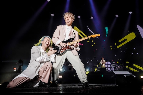 藤澤涼架（Key）と若井滉斗（G）。（撮影：上飯坂一）