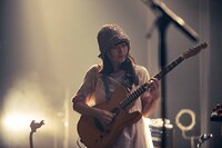 尾崎リノ（Vo, G）