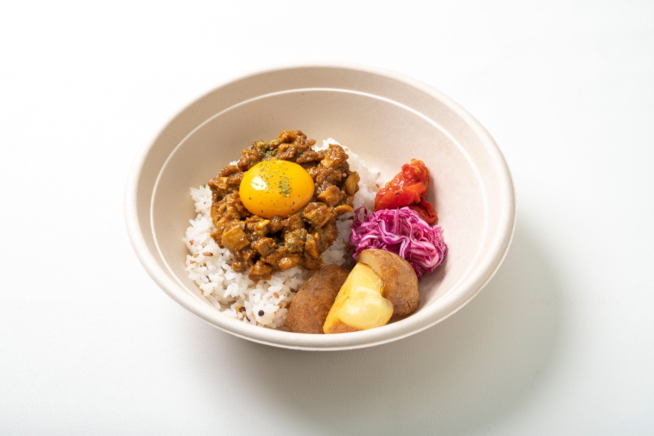 ニューヨーク 屋敷考案 濃厚アジアンキーマカレー～日清やみつきオイル アジアンパクチーをかけて～
