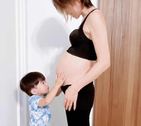 鈴木亜美のYouTube公式チャンネルに投稿された新作動画より。