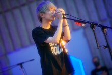 川谷絵音（Vo, G）（撮影：鳥居洋介）