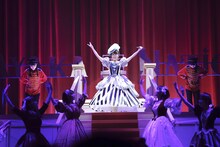 佐々木彩夏「AYAKA NATION 2022 in TOKYO GARDEN THEATER」の様子。（撮影：上飯坂一）