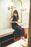 守屋麗奈「笑顔のグー、チョキ、パー」Loppi・HMV限定版裏表紙