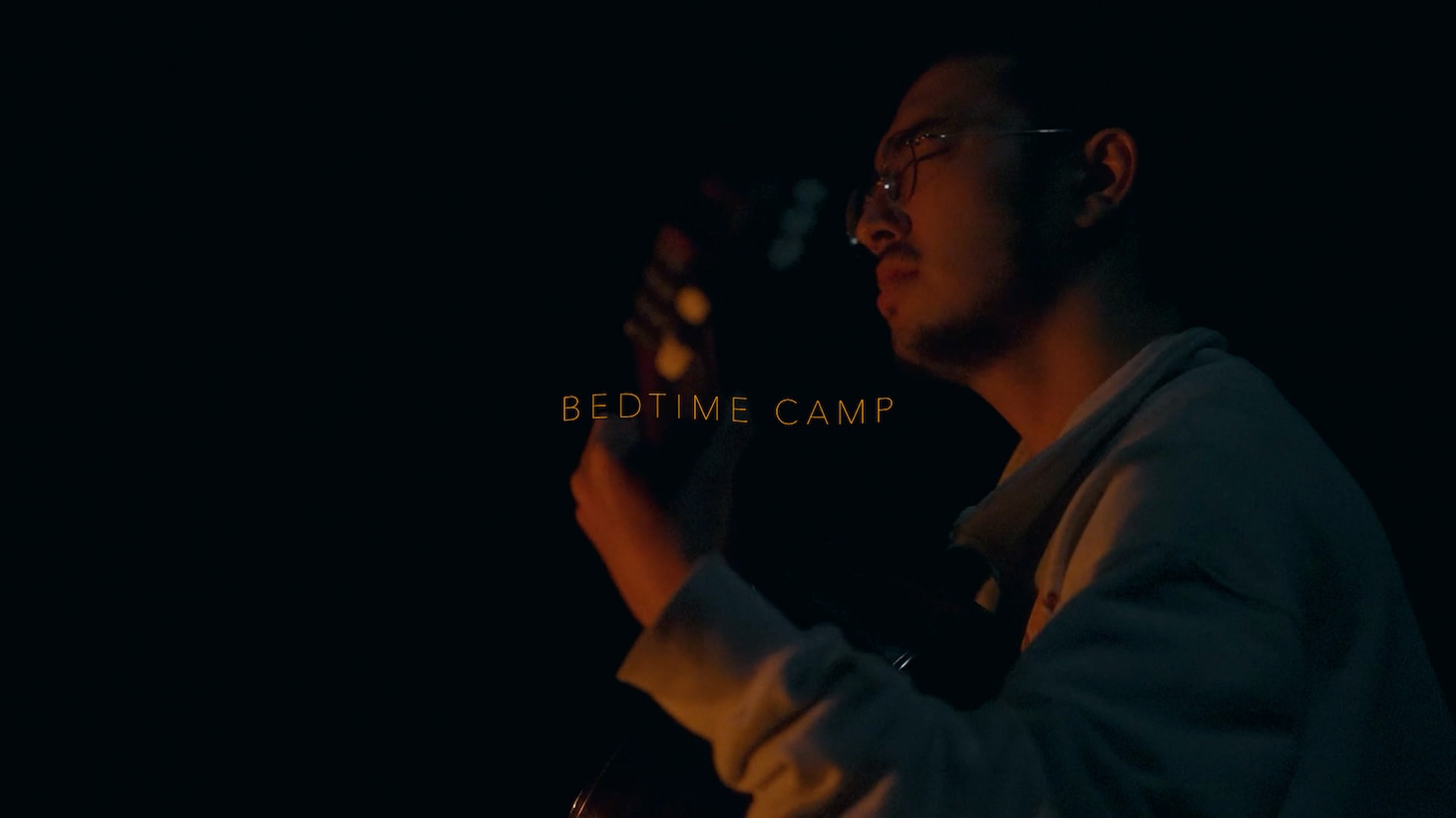 yonawo「BEDTIME CAMP」より。