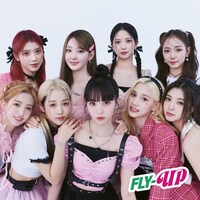 Kep1er「FLY-UP」通常盤ジャケット