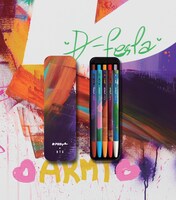 物販コーナーで販売される、「D'FESTA」Artist paintingボールペンセット。(c)DISPATCH
