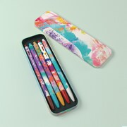 物販コーナーで販売される、「D'FESTA」Artist paintingボールペンセット。(c)DISPATCH