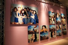 TWICEのパネル。