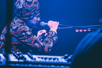 マハラージャン「レッツ・ターバン！」東京・LINE CUBE SHIBUYA（渋谷公会堂）公演の様子。（撮影：西槇太一）