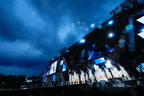 日向坂46「W-KEYAKI FES. 2022」の様子。（撮影：上山陽介）