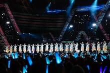 日向坂46「W-KEYAKI FES. 2022」の様子。（撮影：上山陽介）