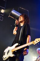 J（Photo by KEIKO TANABE）