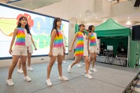 OKI.7STARSのデビューイベント「めんそーれ！オキナナの夏」の様子。（提供：タワーレコード）