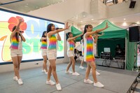 OKI.7STARSのデビューイベント「めんそーれ！オキナナの夏」の様子。（提供：タワーレコード）