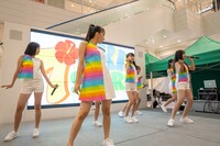 OKI.7STARSのデビューイベント「めんそーれ！オキナナの夏」の様子。（提供：タワーレコード）