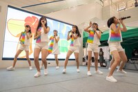 OKI.7STARSのデビューイベント「めんそーれ！オキナナの夏」の様子。（提供：タワーレコード）