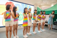 OKI.7STARSのデビューイベント「めんそーれ！オキナナの夏」の様子。（提供：タワーレコード）