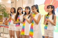 OKI.7STARSのデビューイベント「めんそーれ！オキナナの夏」の様子。（提供：タワーレコード）