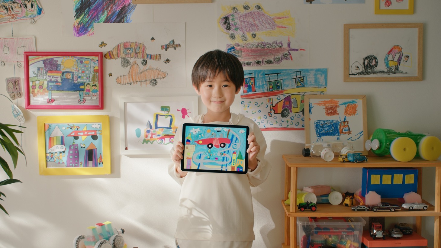 「ドコモ未来ミュージアム『あなたの世界』篇」場面カット