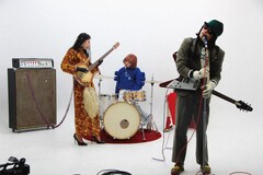 「たまには下と比べましょう」ハシリコミーズのネガティブさあふれる新曲MV公開