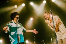 左から石崎ひゅーい、菅田将暉（撮影：鈴木友莉）