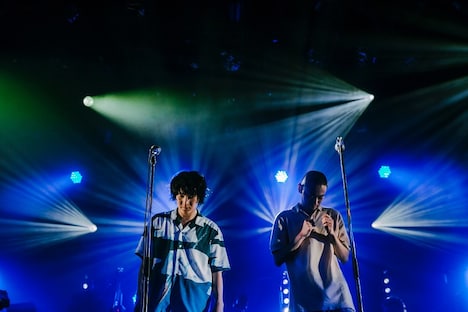 左から石崎ひゅーい、菅田将暉（撮影：鈴木友莉）