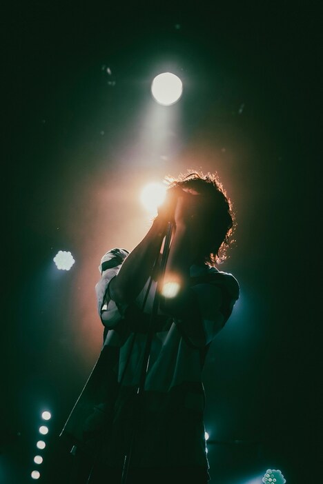 石崎ひゅーい（撮影：鈴木友莉）