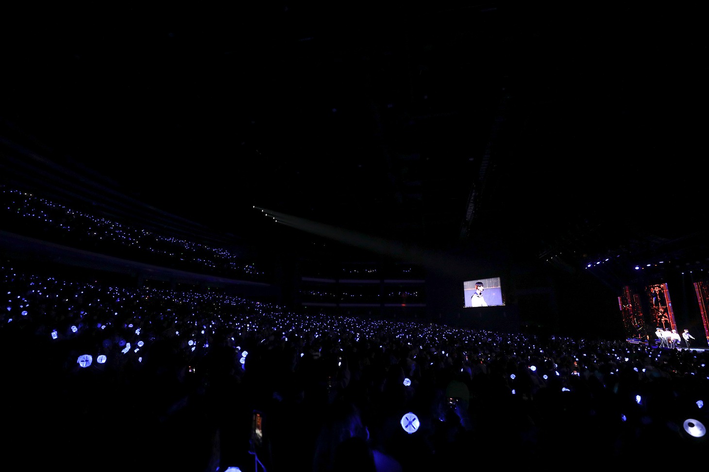 「TOMORROW X TOGETHER WORLD TOUR＜ACT : LOVE SICK＞IN U.S.」アメリカ・MICROSOFT THEATER公演の様子。(P)&(C)BIGHIT MUSIC