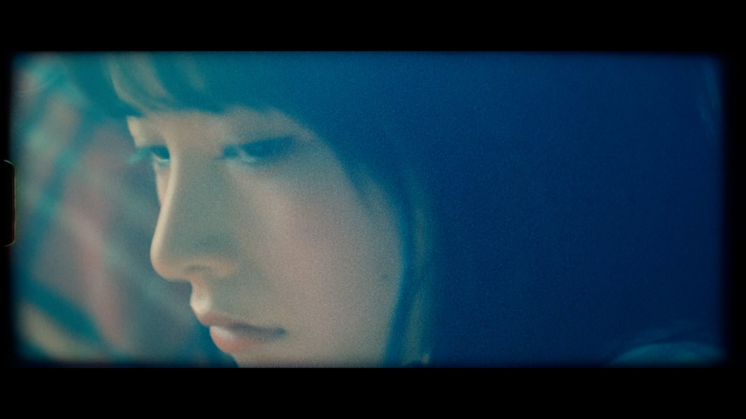 Ayumu Imazu「Over You」ミュージックビデオより。
