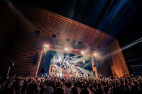 「KMTR645 feat. ネコカミノカマタリ」のパフォーマンスの様子。（撮影：聖徳太郎［田中聖太郎］）