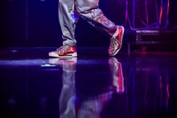 ビッケブランカがMCで「重い」と言っていた靴。（撮影：曽我美芽）