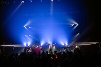 「ライブナタリー “ビッケブランカ × Awesome City Club”」の様子。（撮影：曽我美芽）