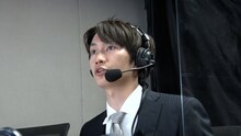 「福岡ソフトバンクホークスvs千葉ロッテマリーンズ戦」の実況に挑む藤原丈一郎。(c)テレビ朝日