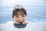 人気画像6位は「上坂すみれ『王道ビキニを着る日が来るなんて』笑顔たくさん2nd写真集発売決定」より、上坂すみれ2nd写真集先行カット。
