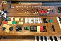 年季の入ったボタン周り。