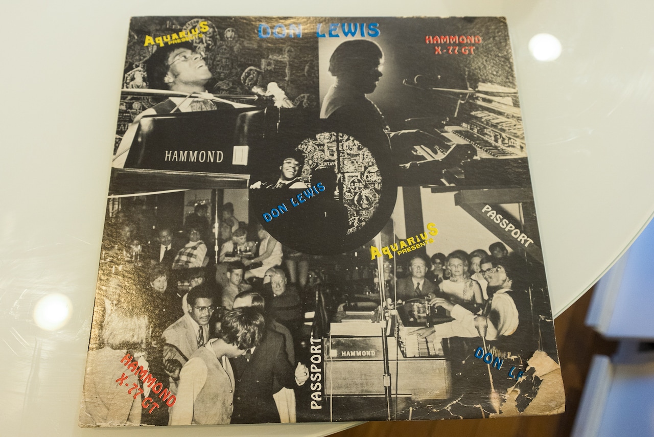 TUCKERに多大なインスピレーションを与えたドン・ルイスのライブ盤「The Don Lewis Experience」。