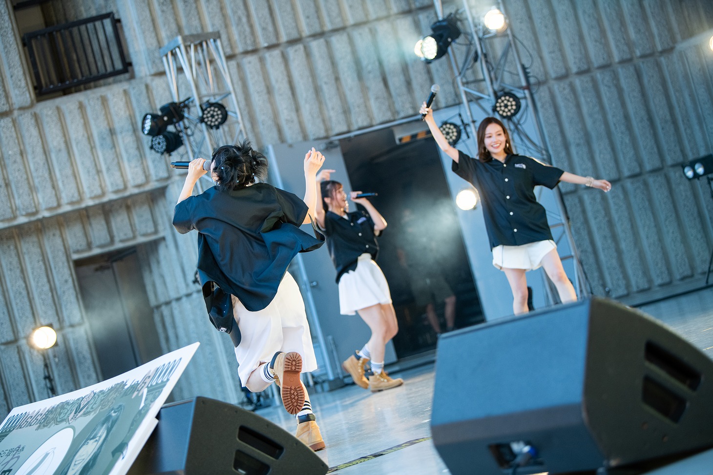「lyrical school tour 2022 "L.S." FINAL @日比谷野外音楽堂」の様子。