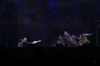 「REAL RPG STAGE『ETERNAL2』-荒野に燃ゆる正義-」舞台パートより。(c)Asobimo, Inc. (c)YOSHITAKA AMANO (c)LDH JAPAN