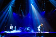 「GLAY LIVE TOUR 2022 ～We♡Happy Swing～ Vol.3 Presented by HAPPY SWING 25th Anniv.」幕張メッセ国際展示場9～11ホール公演の様子。（撮影：岡田裕介）