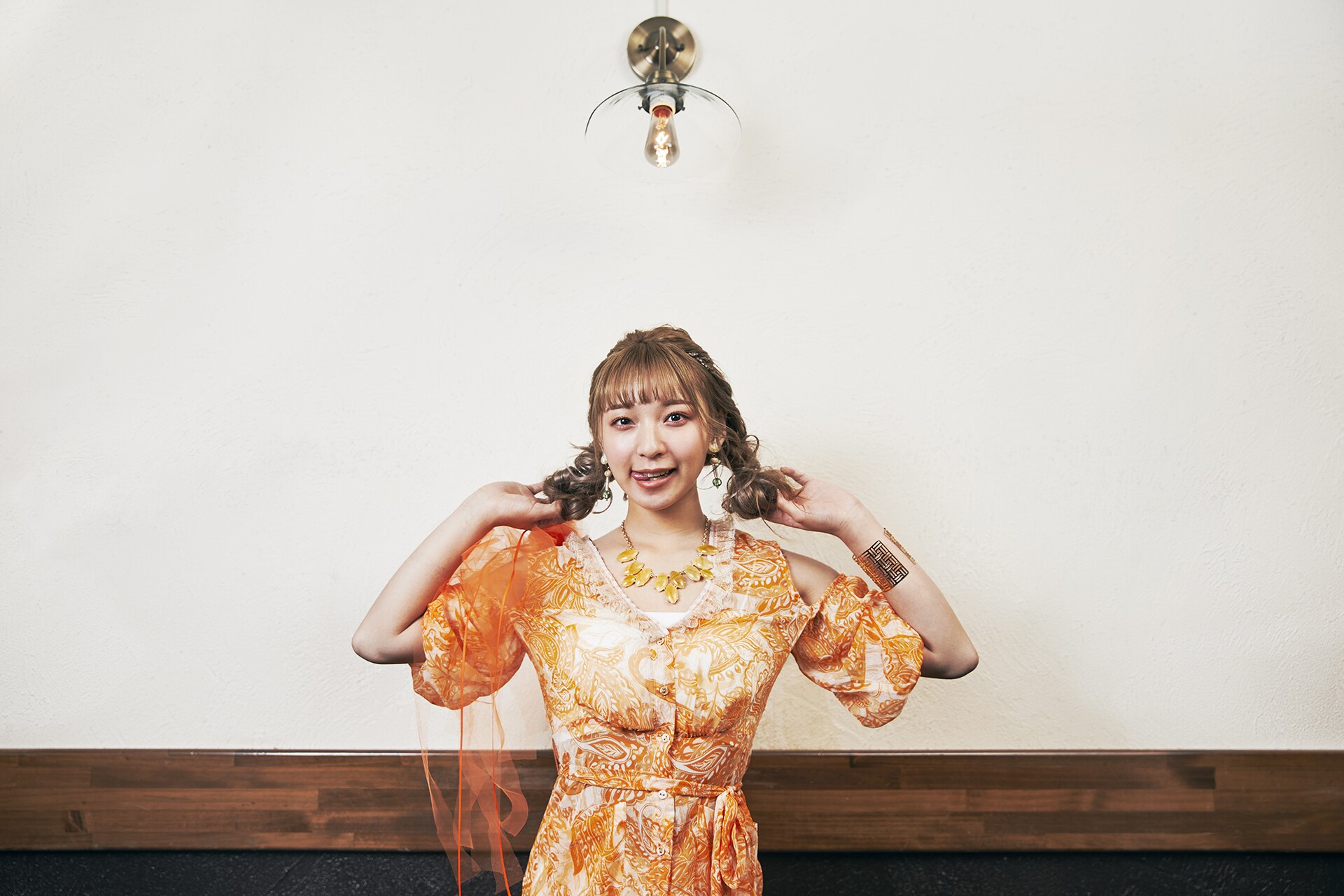 塩川莉世　缶バッジ　46個 本日誕生日の塩川莉世＝SHUGARが3曲同時リリース、MVでケイティ